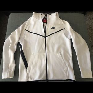 Nike tech fleece windrunner hero
